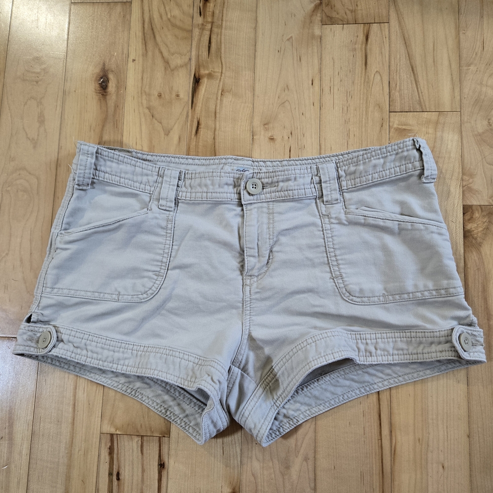 SO Women's Light Tan Cargo Shorts